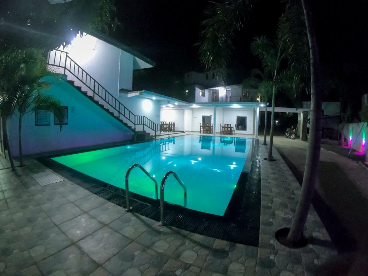 Lion Resort Cidade Antiga de Polonnaruva Exterior foto